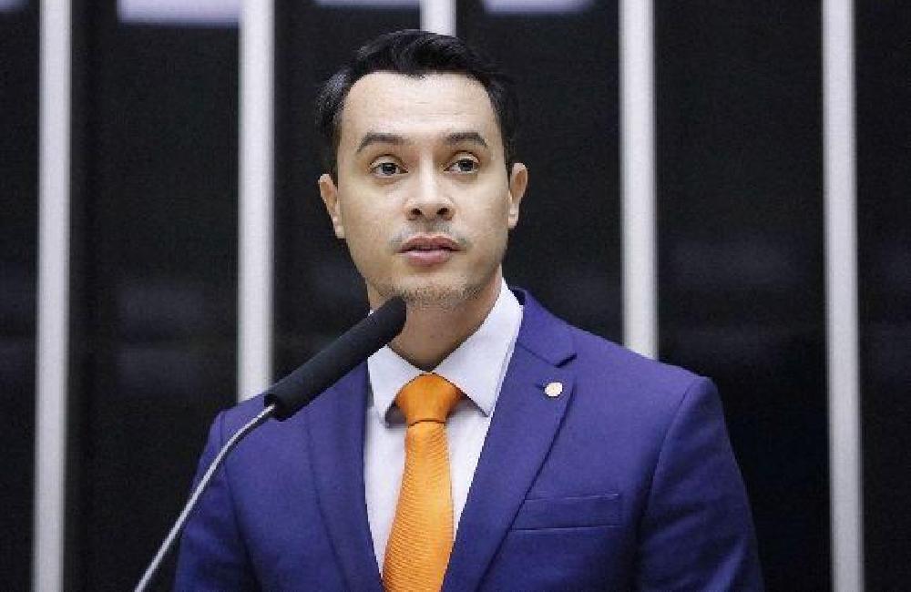 CÂMARA: Deputado Destina Emenda de R$ 200 Mil para Primeira Banda Marcial Indígena do País