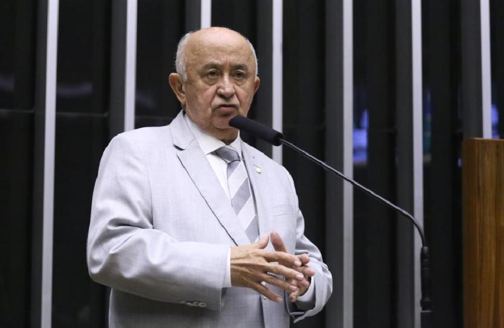 ESTADOS E FINANÇAS: Júlio César pede liberação dos royalties do petróleo; demora em julgamento no STF prejudica serviços à população