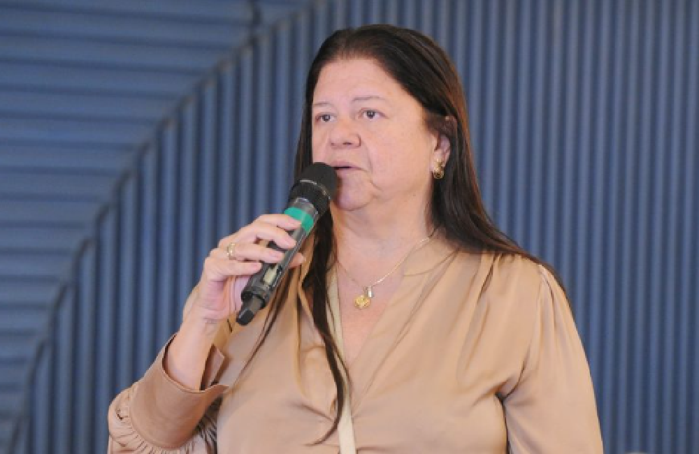 Laura Carneiro quer integração de políticas para animais