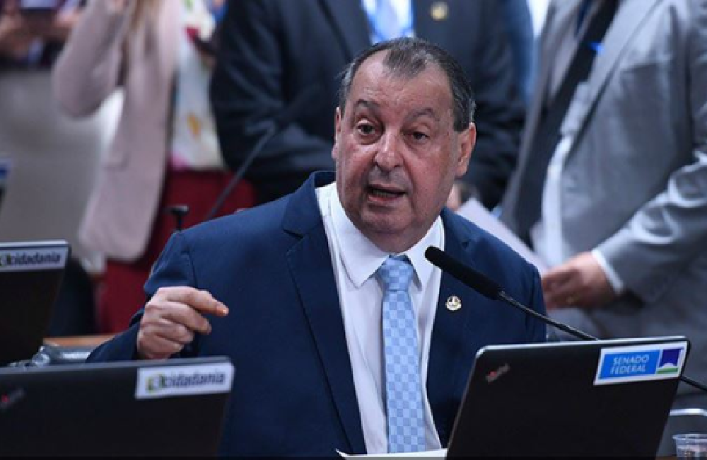 Senador Omar Aziz será relator de PEC que propõe o fim da escala 6x1